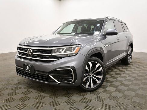 Used 2023 Volkswagen Atlas SEL Premium image 2