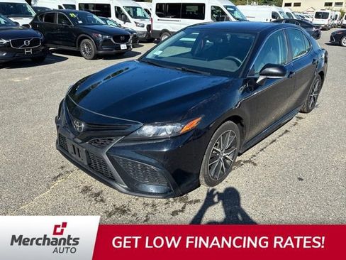 Used 2024 Toyota Camry SE FWD image 4