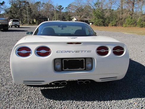 Used 2003 Chevrolet Corvette Coupe w/ Preferred Equipment Group image 5
