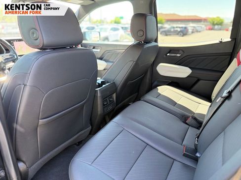 Used 2024 GMC Canyon AT4X AWD/4WD image 33