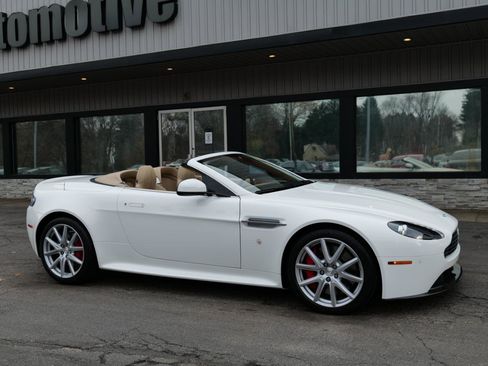 Used 2015 Aston Martin V8 Vantage S RWD image 3
