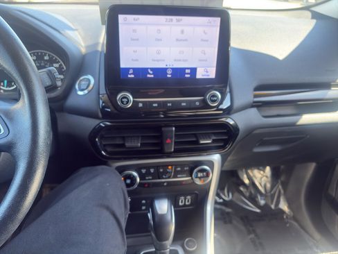 Used 2021 Ford EcoSport Titanium image 8