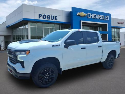 Used 2023 Chevrolet Silverado 1500 LT Trail Boss w/ Protection Package AWD/4WD image 4