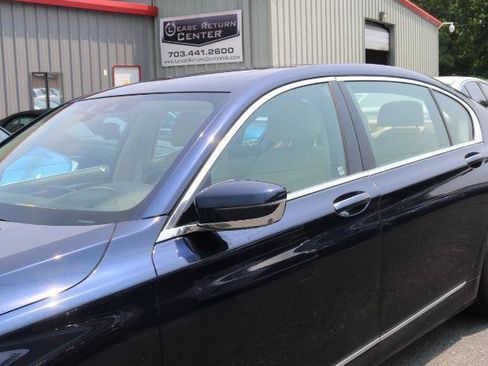 Used 2016 BMW 740i RWD image 4