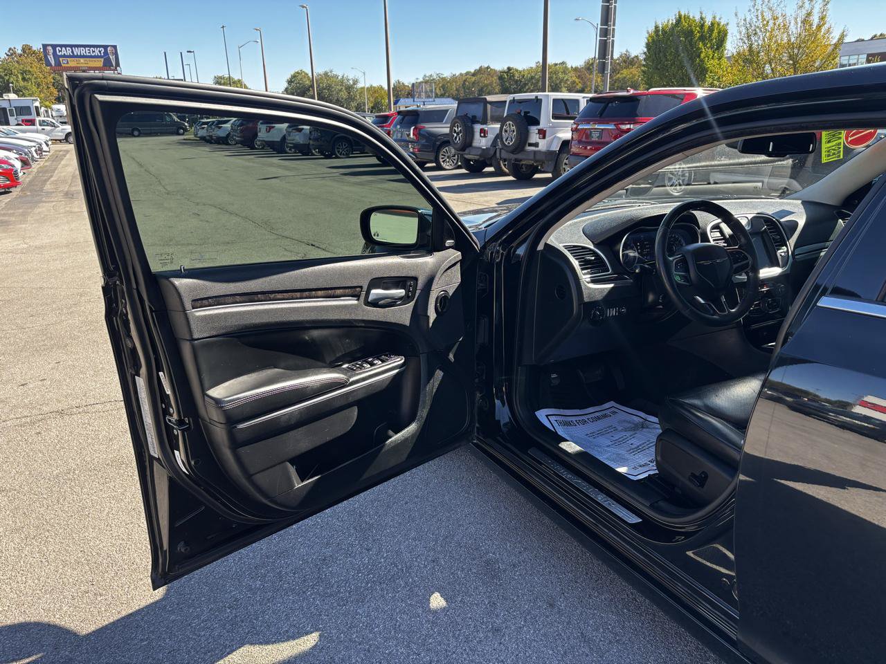 Used 2019 Chrysler 300 Limited RWD image 15