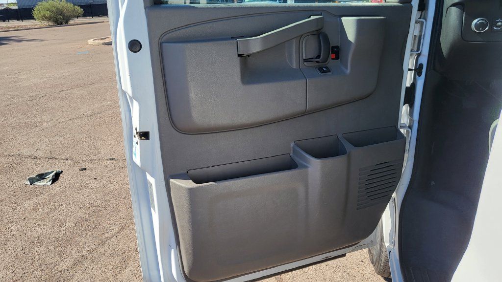 Used 2020 Chevrolet Express 2500 LT w/ LT Preferred Equipment Group RWD image 24