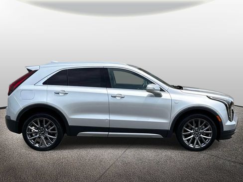Used 2019 Cadillac XT4 Premium Luxury w/ Technology Package AWD/4WD image 4