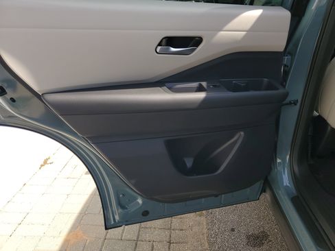 New 2026 Nissan Pathfinder SL image 22