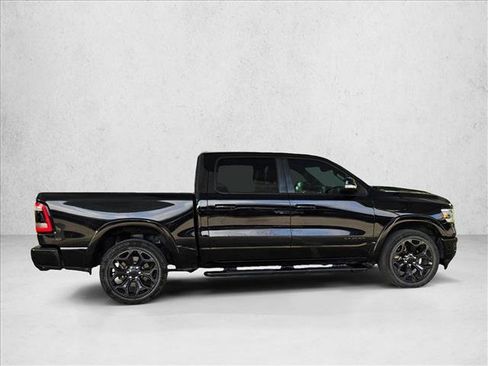 Used 2019 RAM 1500 Laramie AWD/4WD image 4