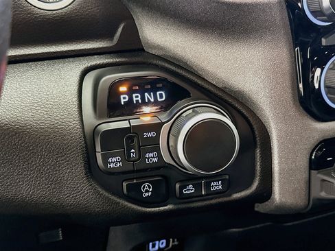 Used 2025 RAM 1500 Warlock AWD/4WD image 24