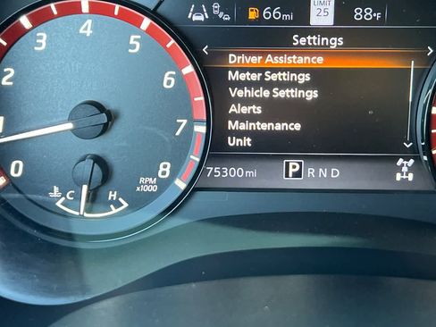 Used 2023 Nissan Frontier PRO-4X w/ Technology Package AWD/4WD image 23
