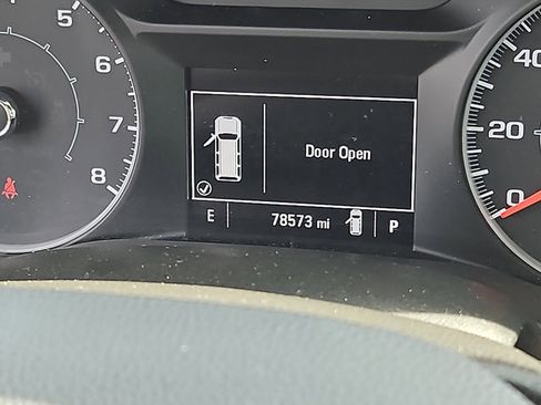 Used 2018 GMC Acadia SLE image 19