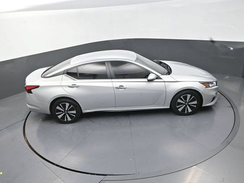 Used 2022 Nissan Altima 2.5 SV AWD/4WD image 22