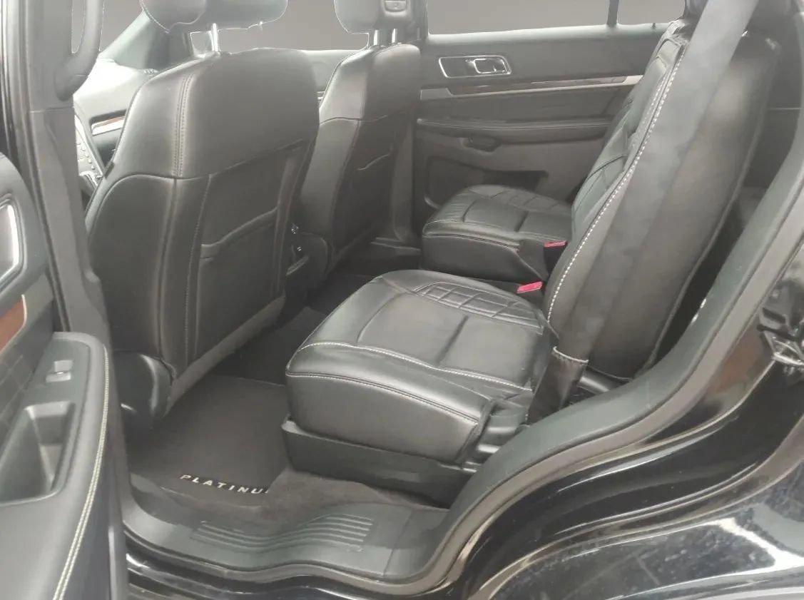 Used 2018 Ford Explorer Platinum AWD/4WD image 7
