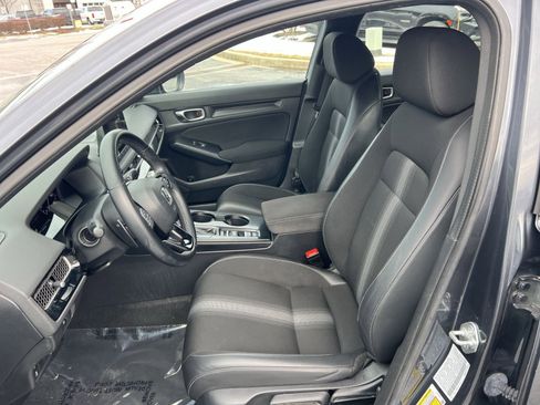 Used 2023 Honda Civic Sport image 13