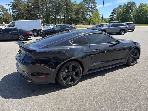 Used 2022 Ford Mustang GT Premium w/ Equipment Group 401A RWD image 8