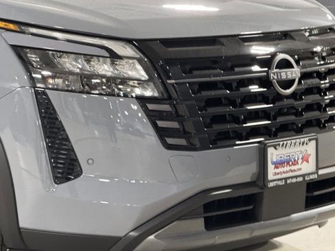 New 2026 Nissan Pathfinder Platinum AWD/4WD image 3