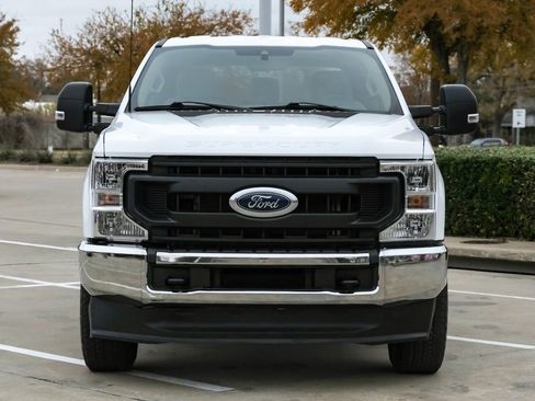 Used 2022 Ford F250 XL w/ Power Equipment Group image 7