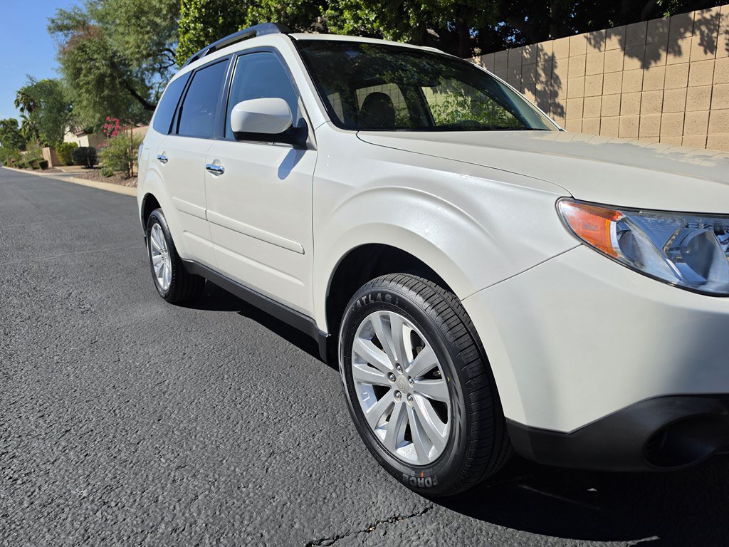 Used 2012 Subaru Forester 2.5X Premium w/ Popular Pkg 2 AWD/4WD image 12