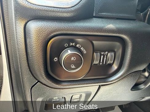 Used 2023 RAM 1500 Laramie AWD/4WD image 11