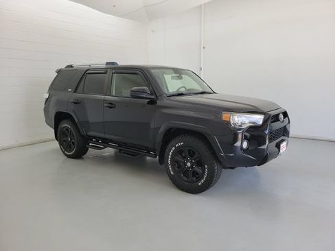 Used 2019 Toyota 4Runner SR5 RWD image 4