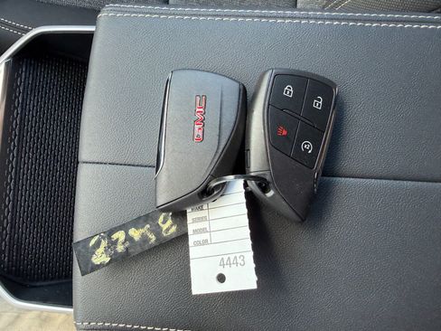 New 2026 GMC Terrain Elevation AWD/4WD image 32