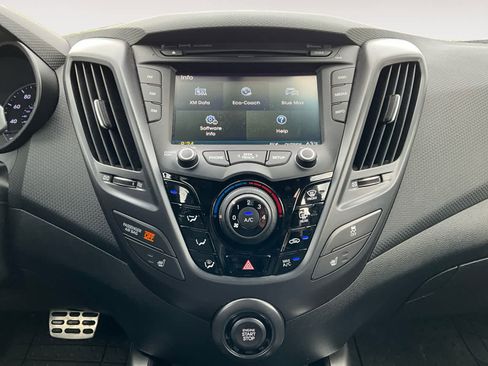 Used 2016 Hyundai Veloster Turbo image 13