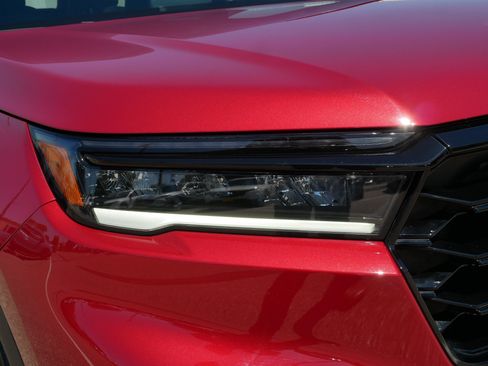 Certified 2025 Honda Pilot Black Edition image 16