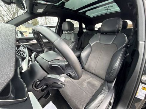 Used 2018 Audi SQ5 Premium Plus AWD/4WD image 23