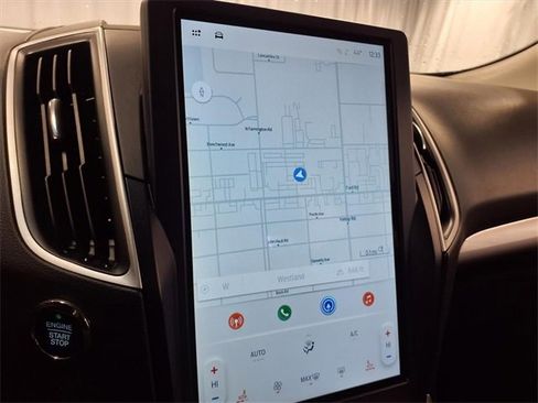 Certified 2024 Ford Edge SEL w/ Convenience Package image 9