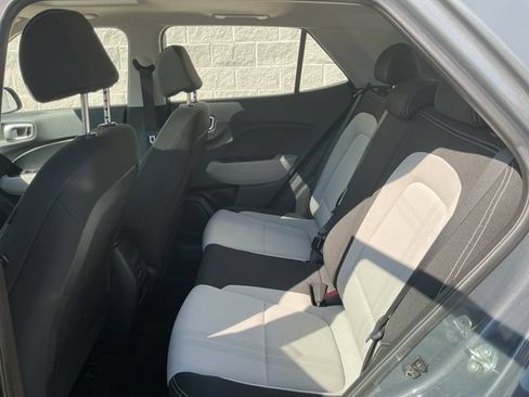 Certified 2024 Hyundai Venue SEL FWD image 25