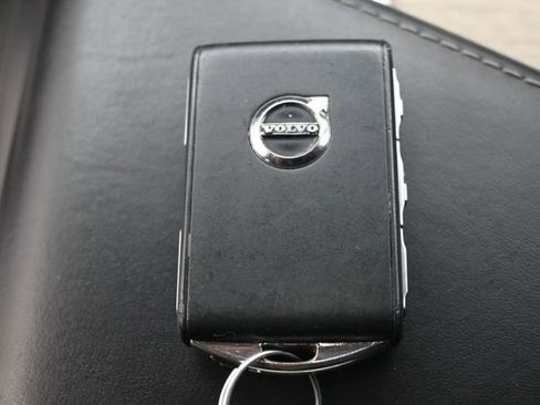 Used 2021 Volvo XC60 T5 Inscription FWD image 17