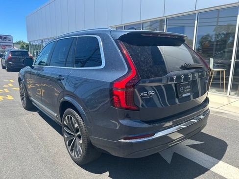 Certified 2025 Volvo XC90 B6 Plus AWD/4WD image 3