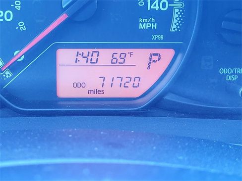 Used 2015 Toyota Yaris L image 22