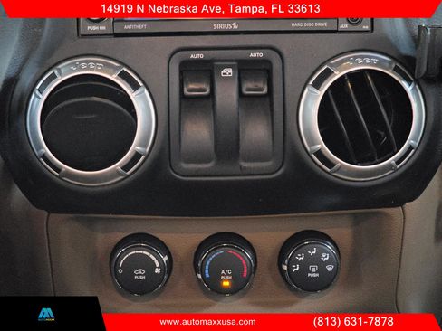 Used 2015 Jeep Wrangler Sahara w/ Connectivity Group AWD/4WD image 17
