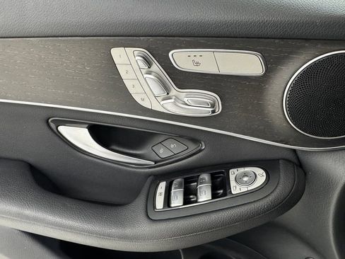 Used 2020 Mercedes-Benz GLC 300 4MATIC image 23