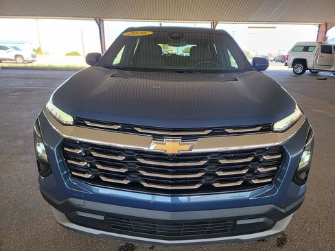 Used 2026 Chevrolet Equinox LT FWD image 4