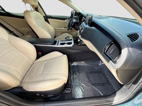 Used 2023 Kia Stinger GT2 image 15