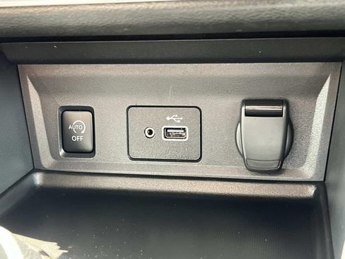 Used 2024 Nissan Sentra S FWD image 29