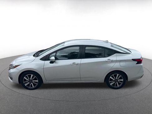 Used 2025 Nissan Versa SV FWD image 8
