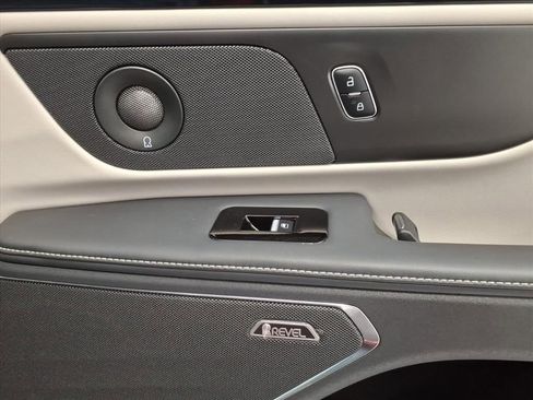 New 2024 Lincoln Nautilus Premier w/ Equipment Group 102A image 9