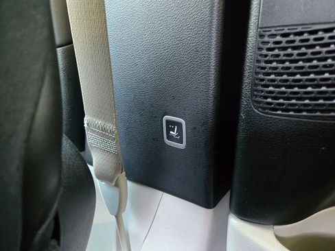 Certified 2022 Chrysler Pacifica Limited image 31