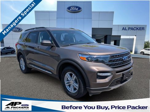 Certified 2021 Ford Explorer XLT w/ Equipment Group 202A AWD/4WD image 1