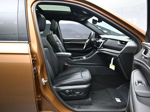 New 2026 Jeep Grand Cherokee L Limited AWD/4WD image 25