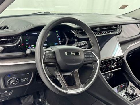 Used 2024 Jeep Grand Cherokee Limited 4xe AWD/4WD image 37