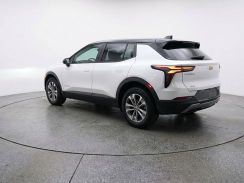 Used 2025 Chevrolet Equinox LT image 6