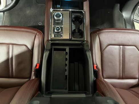 Used 2024 Ford Expedition Max Limited image 25