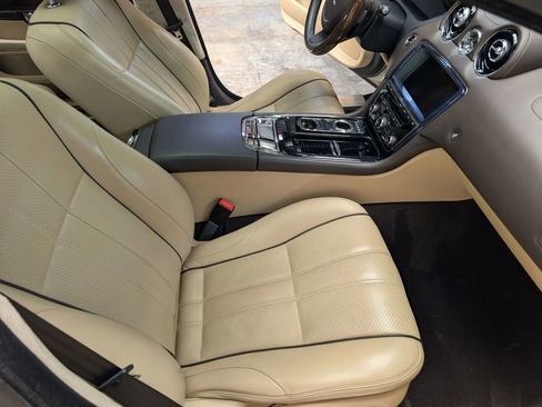 Used 2013 Jaguar XJ L Portfolio image 18