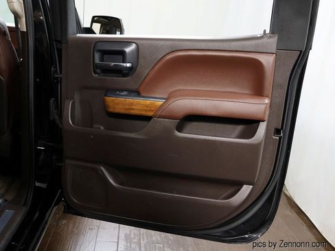 Used 2015 Chevrolet Silverado 1500 High Country w/ High Country Premium Package AWD/4WD image 33
