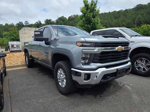 Used 2024 Chevrolet Silverado 2500 LT w/ All Star Edition AWD/4WD image 3